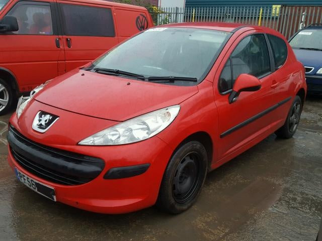 Dezmembrez Peugeot 207 2007 1.4benz