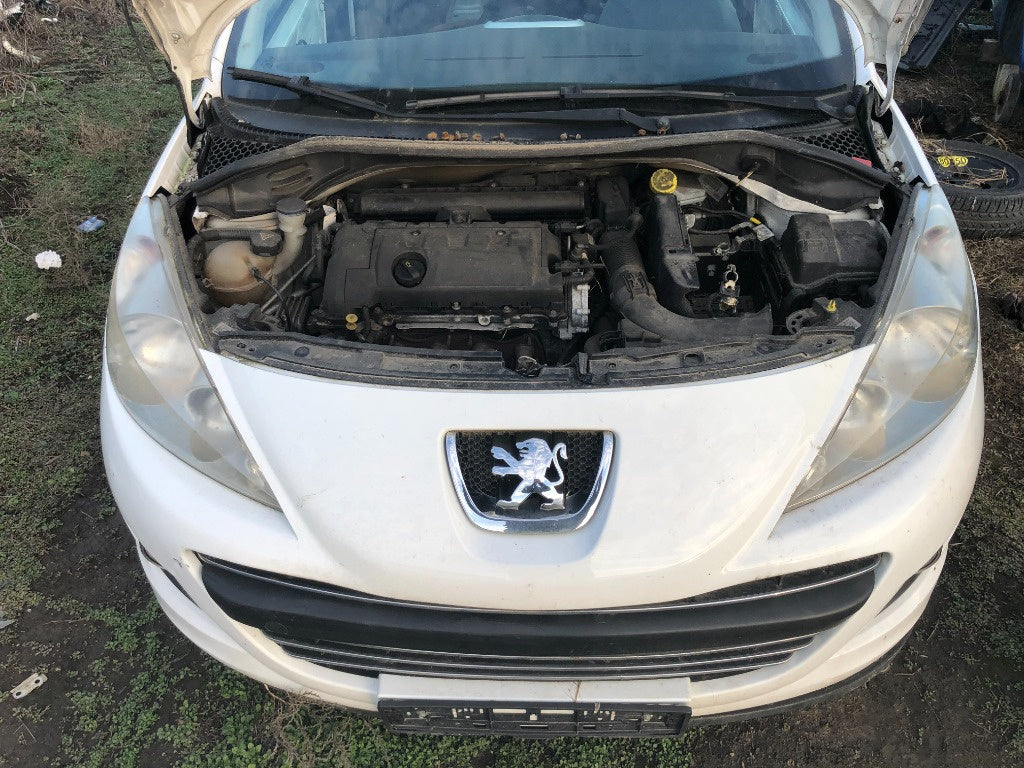Dezmembrez Peugeot 207 2011 hatchback 1.4