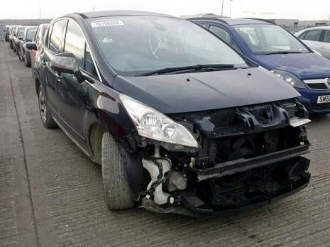 Dezmembrez Peugeot 3008, 1.6 hdi