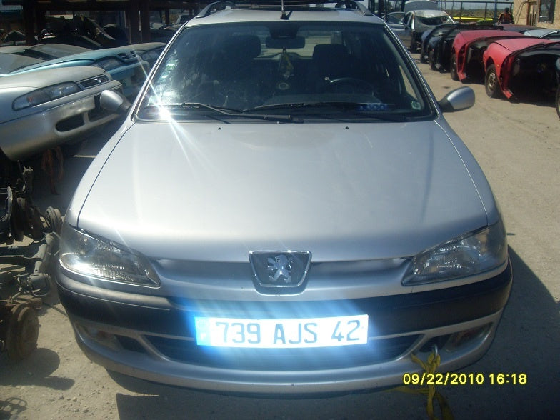 Dezmembrez Peugeot 306 SW din 2001, 2.0 hdi