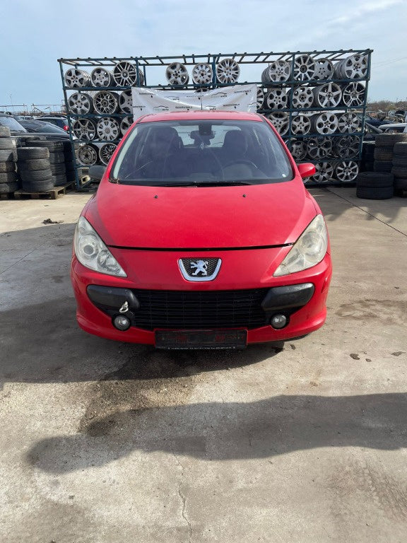 Dezmembrez Peugeot 307 2005 1.6 B NFU