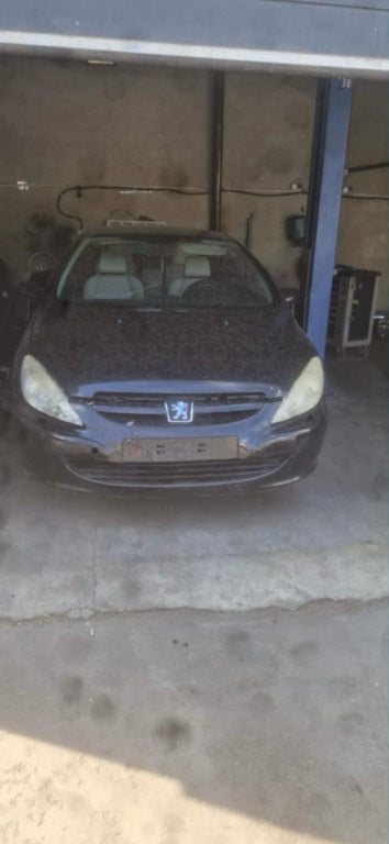 Dezmembrez Peugeot 307 coupe 1.6 benzina