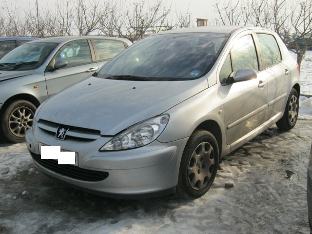 Dezmembrez Peugeot 307 din 2003, 1.4b,