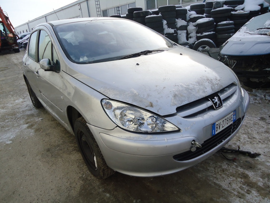 Dezmembrez Peugeot 307 HATCHBACK 5 USI din 2004, 1.4 hdi