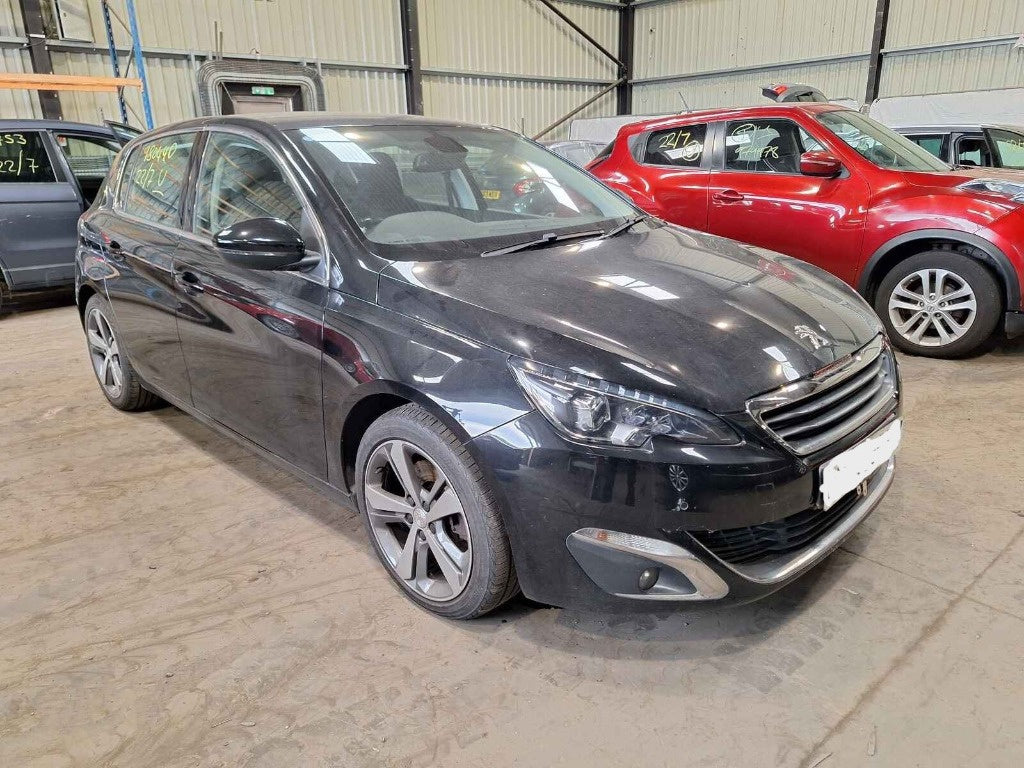 Dezmembrez Peugeot 308 2015 HATCHBACK 2.0 HDI