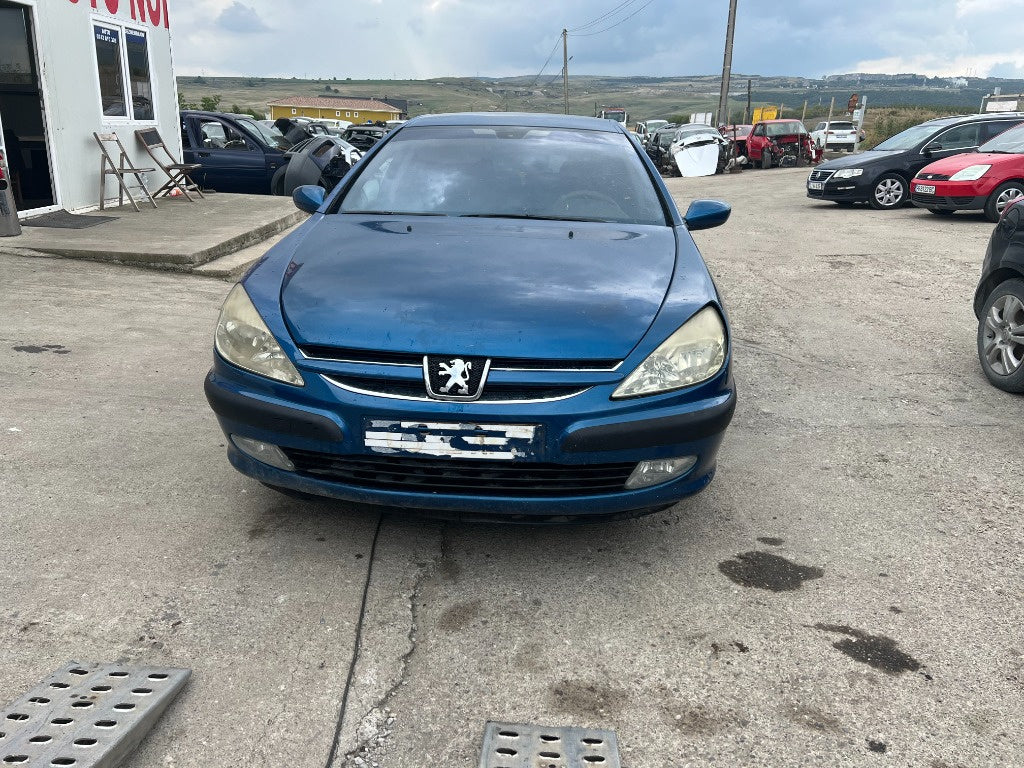 Dezmembrez Peugeot 607 2001 berlina 2,2 hdi