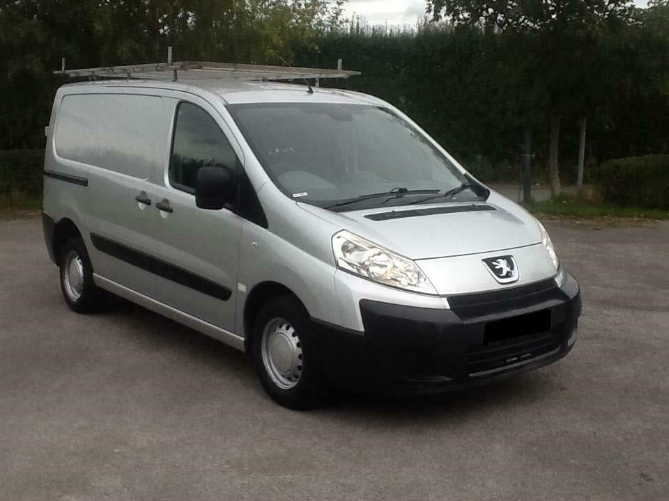 Dezmembrez Peugeot EXPERT 2008 VAN 2.0 HDI