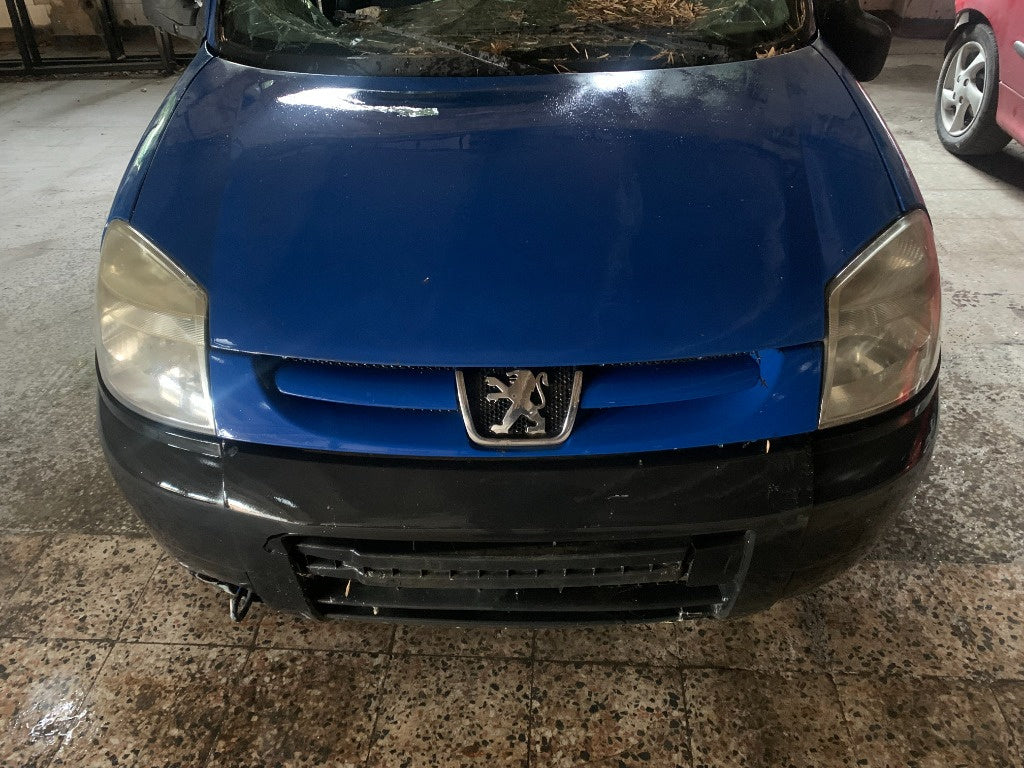 Dezmembrez peugeot partner an 2007 motor 1.6 9HW ⭐⭐⭐