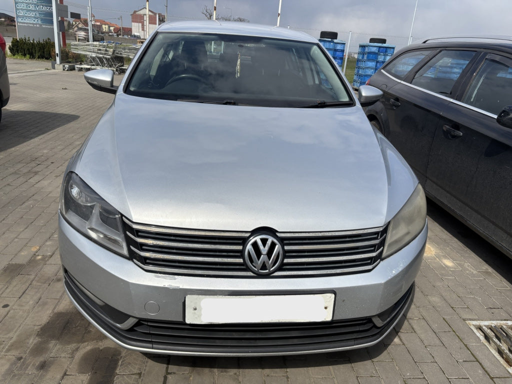 Dezmembrez piese caroserie, motor, cutie viteze, suspensie Vw Passat (362) 2.0 TDI,CFFB
