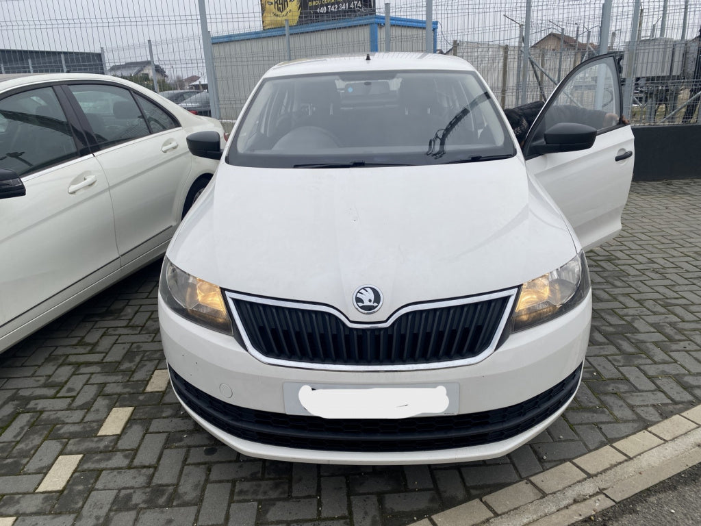 Dezmembrez piese caroserie, motor, cutie viteze, suspensie Skoda Rapid (NH3) 1.6 TDI 2015, CAYB