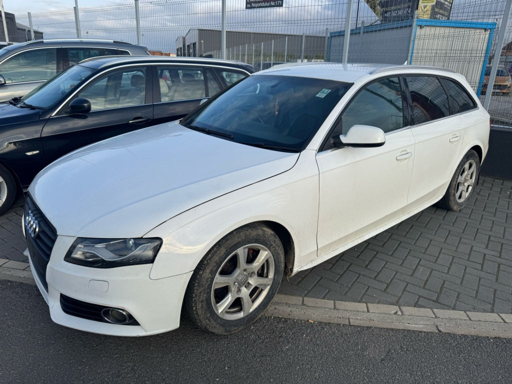 Dezmembrez piese caroserie, motor, cutie viteze, suspensie Audi A4 Avant (8K5, B8) S-line 2.0 TDI, CAGA