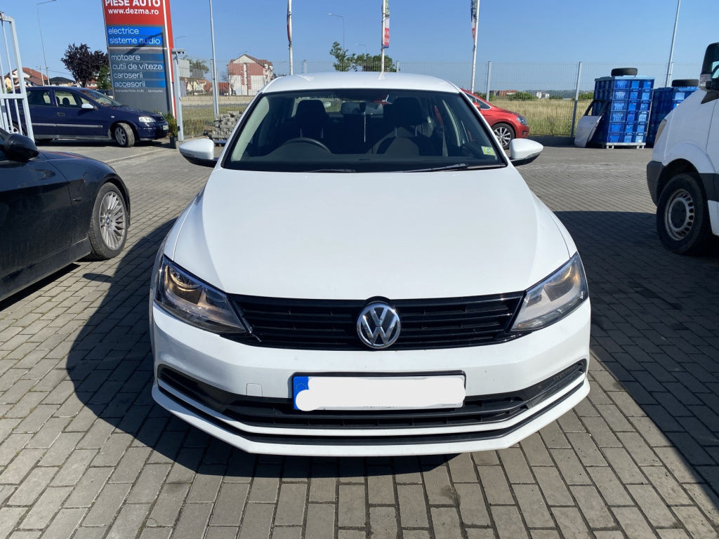 Dezmembrez piese caroserie, motor, cutie viteze, suspensie VW Jetta 4 (6Z) 2.0 TDI 2015, CUUA