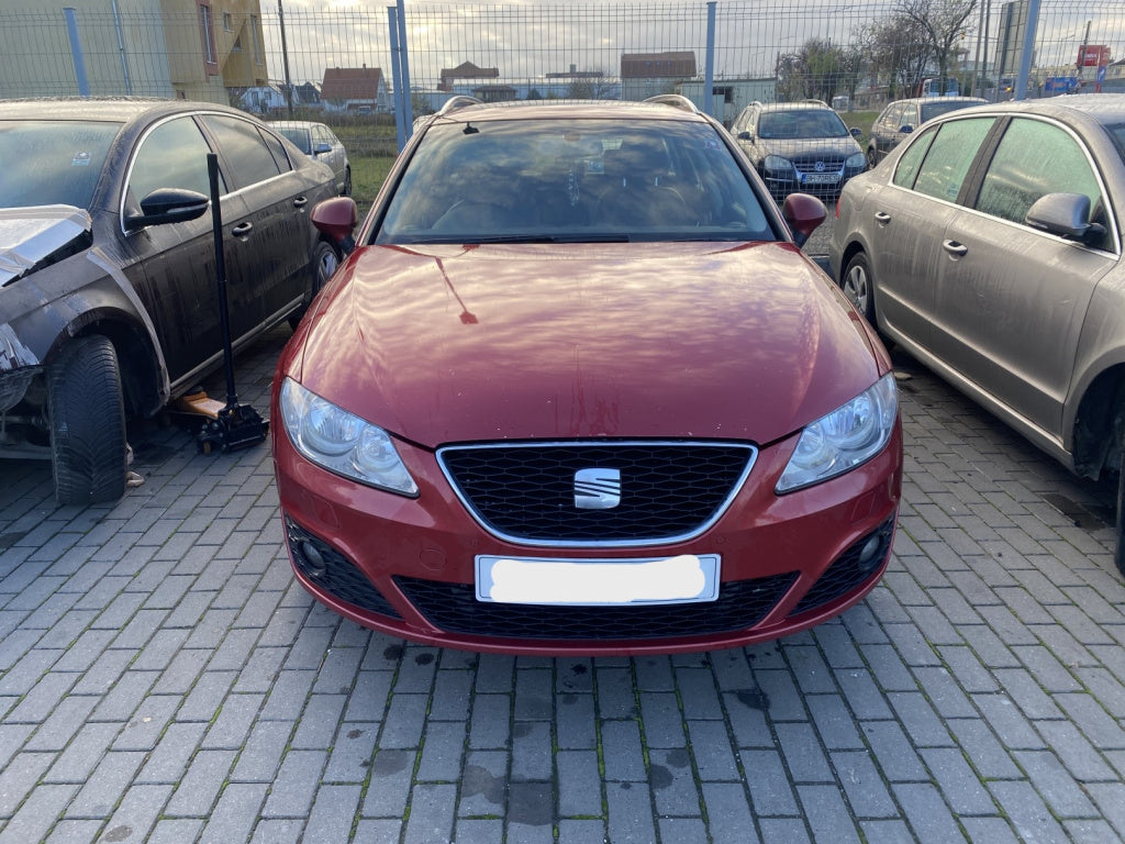Dezmembrez piese caroserie, motor, cutie viteze, suspensie Seat Exeo ST (3R5) 2.0 TDI 2011, CJCA