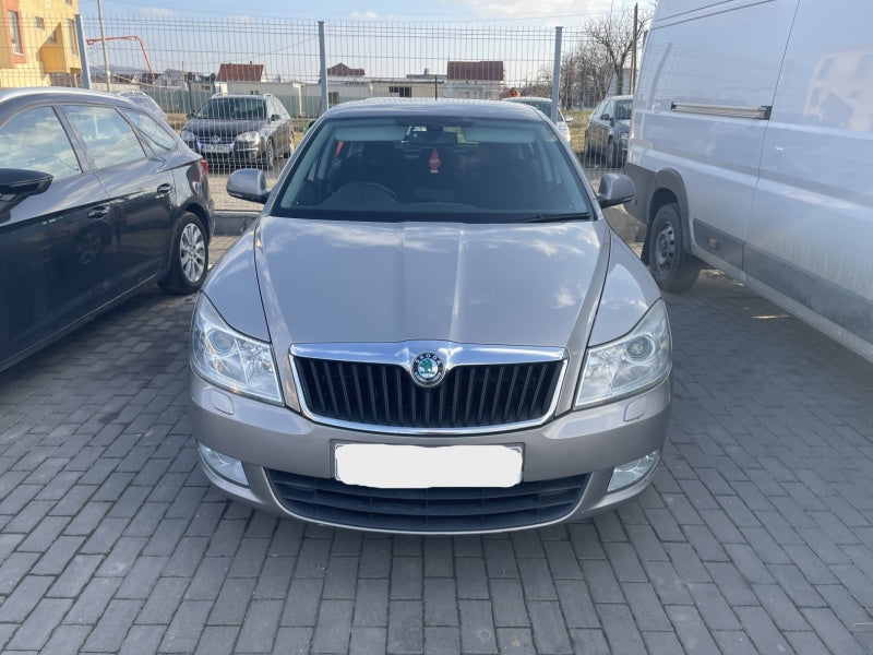 Dezmembrez piese caroserie, motor, cutie viteze, suspensie Skoda Octavia 2 (1Z3) facelift 2.0 TDI, CFHC.