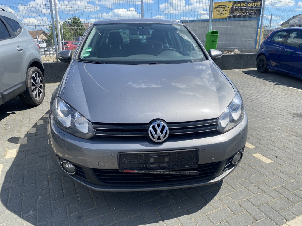 Dezmembrez piese caroserie, motor, cutie viteze, suspensie VW Golf 6 (5K1) 1.4 TSI 2011, CAXA