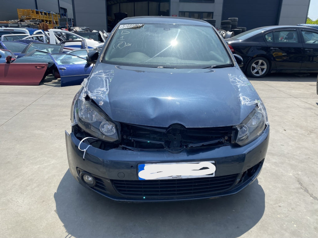 Dezmembrez piese caroserie, motor, cutie viteze, suspensie VW Golf 6 (5K1) coupe 2.0 TDI 2010, CFFB