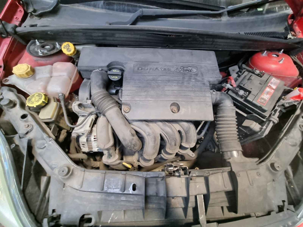 Dezmembrez piese caroserie, motor, cutie viteze, suspensie Ford Fiesta 5, 1.4 benz
