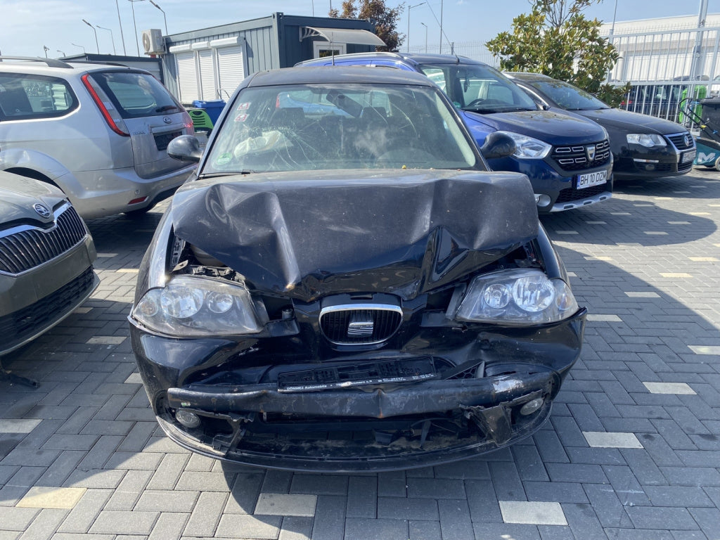 Dezmembrez piese caroserie, motor, cutie viteze, suspensie Seat ibiza 4 (6L1) 1.4 16v benz 2008, BXW