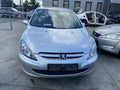 Dezmembrez piese caroserie, motor, cutie viteze, suspensie Peugeot 307 1.4 benz 2003, KFW