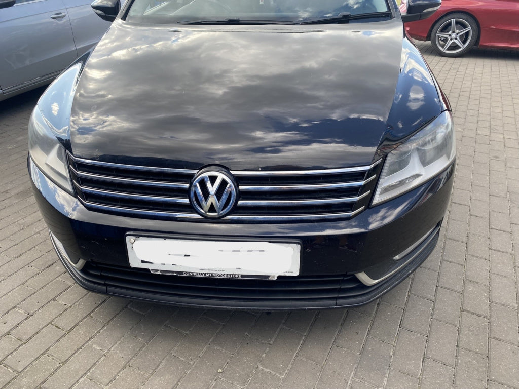 Dezmembrez piese caroserie, motor, cutie viteze, suspensie VW Passat (362) 1.6 TDI 2010, CAYC
