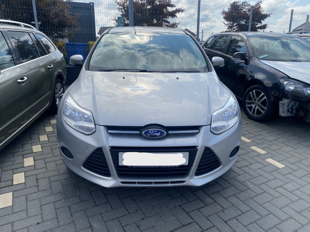 Dezmembrez piese caroserie, motor, cutie viteze, suspensie Ford Focus 3 1.6 TDCI 2013, NGDA
