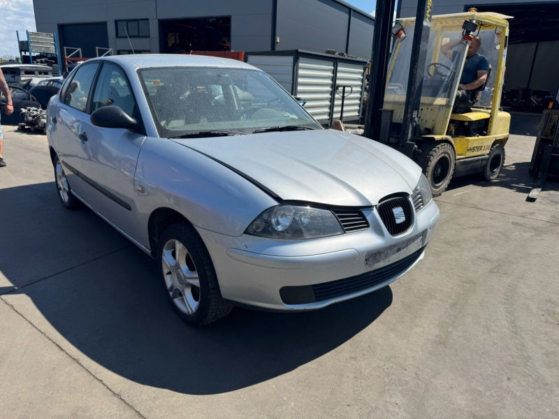 Dezmembrez piese caroserie, motor, cutie viteze, suspensie Seat Cordoba (6L2) 1.4 16V benz, BKY.