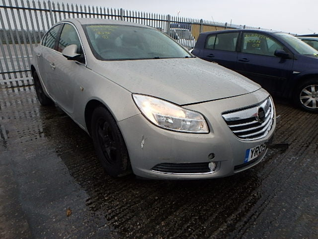 Dezmembrez piese caroserie Opel Insignia, orice piesa!