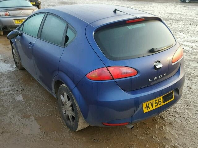 Dezmembrez piese caroserie Seat Leon (1P)