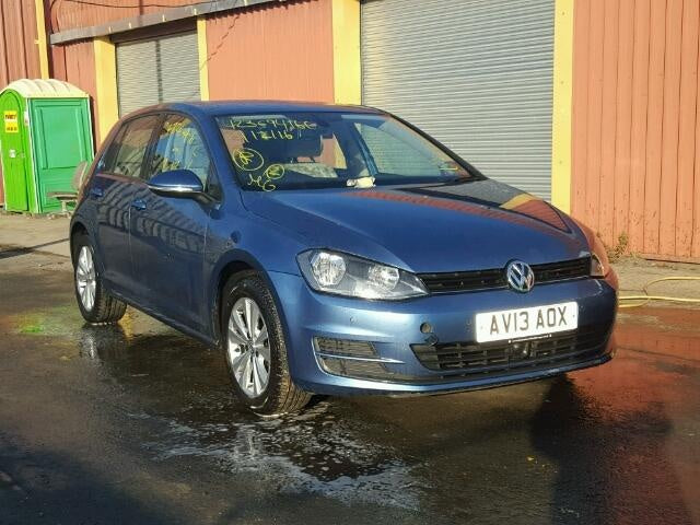 Dezmembrez piese caroserie Vw Golf 7 (5G)