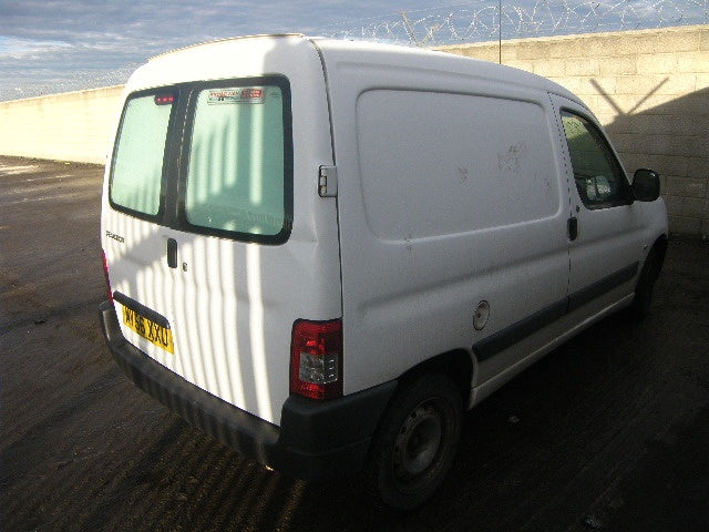 Dezmembrez piese motor Peugeot Partner, 1.6hdi, orice piesa!