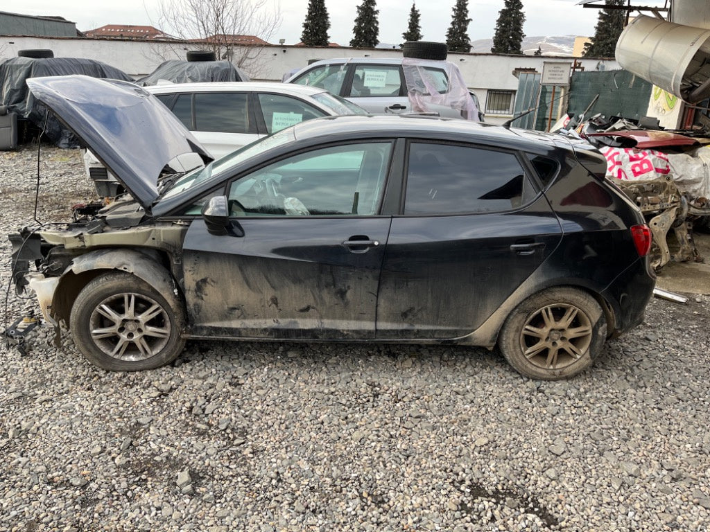 Dezmembrez piese seat ibiza 1.4 tdi an 2010