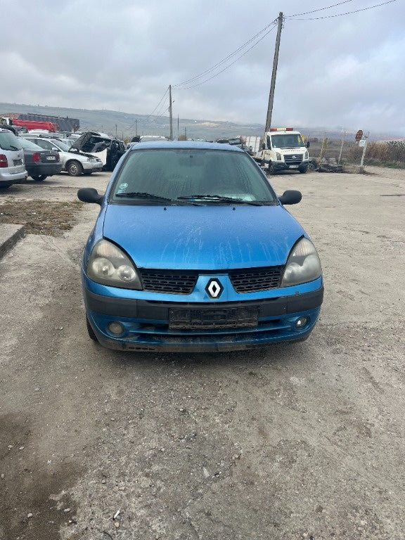 Dezmembrez Renault Clio 2003 hatchback 1,5 dci