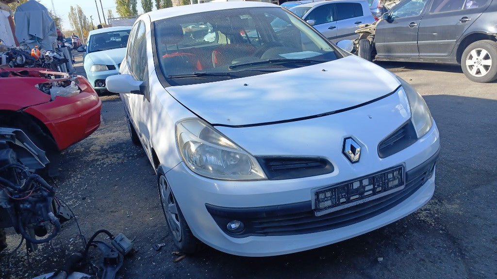 DEZMEMBREZ RENAULT CLIO 3 -1.6 BENZINA -CUTIE AUTOMATA - DIN 2008 - K4M-C8