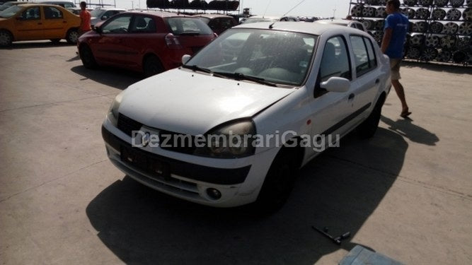 Dezmembrez Renault Clio II, an 2004