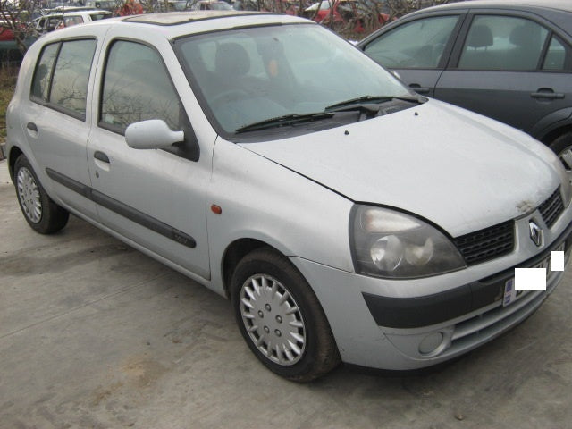 Dezmembrez Renault Clio ll din 2001, 1.2b