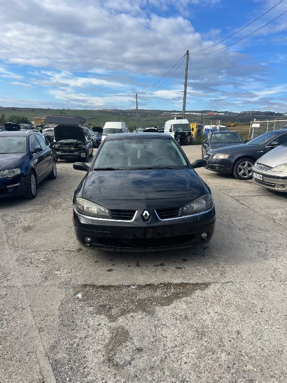 Dezmembrez Renault Laguna 2 2005 Berlina 2,2 diesel