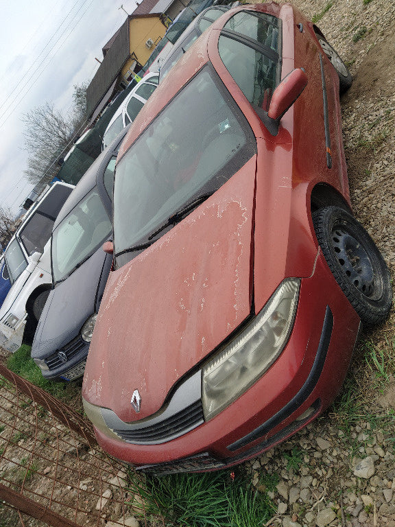 Dezmembrez renault laguna 2 an 2001 culoare portocaliu motor 1.9 diesel toate piesele disponibile