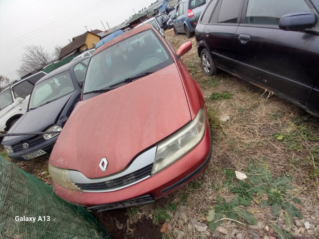 Dezmembrez renault laguna din 2002 motor 1.9 d