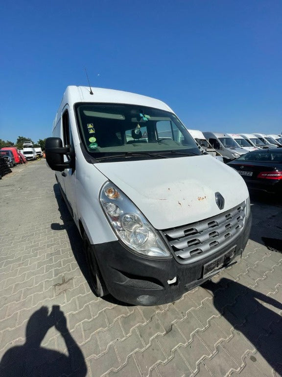 Dezmembrez Renault Master 2013 monovolum 2.3