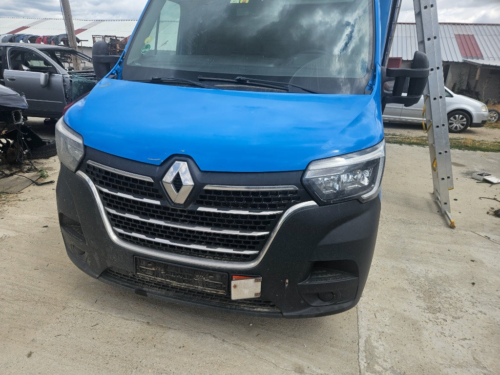 Dezmembrez Renault Master 4 2.3 dci 163cp din 2020
