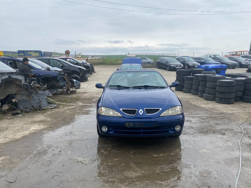 Dezmembrez Renault Megane 1999 cabrio 1600 benzina