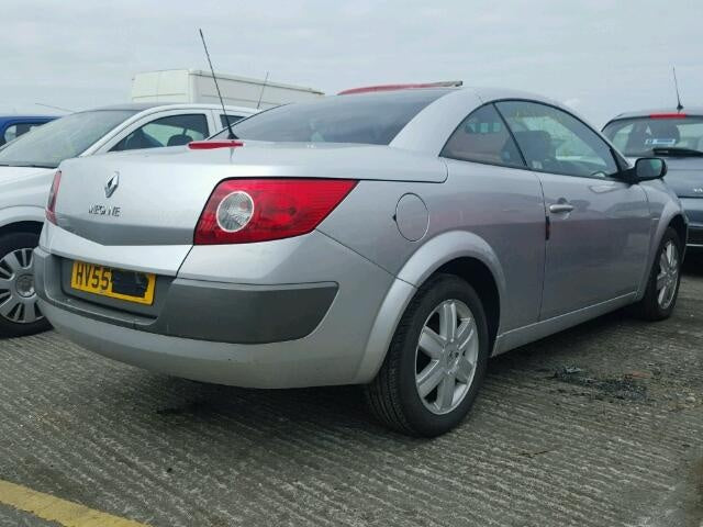 Dezmembrez Renault Megane 2 cabrio 1.5 dci