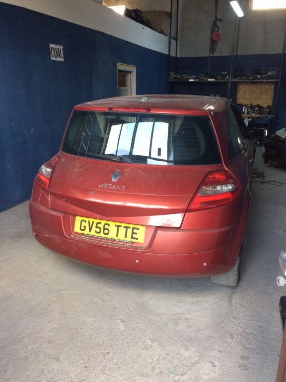 Dezmembrez Renault Megane 2 Facelift
