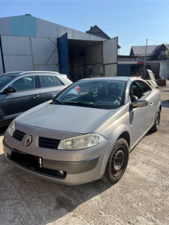 Dezmembrez Renault Megane 2005 Cabrio 1.8