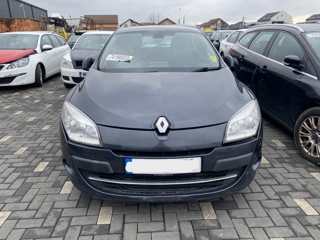 Dezmembrez Renault Megane 3 1.9 DCI 2011, F9Q870