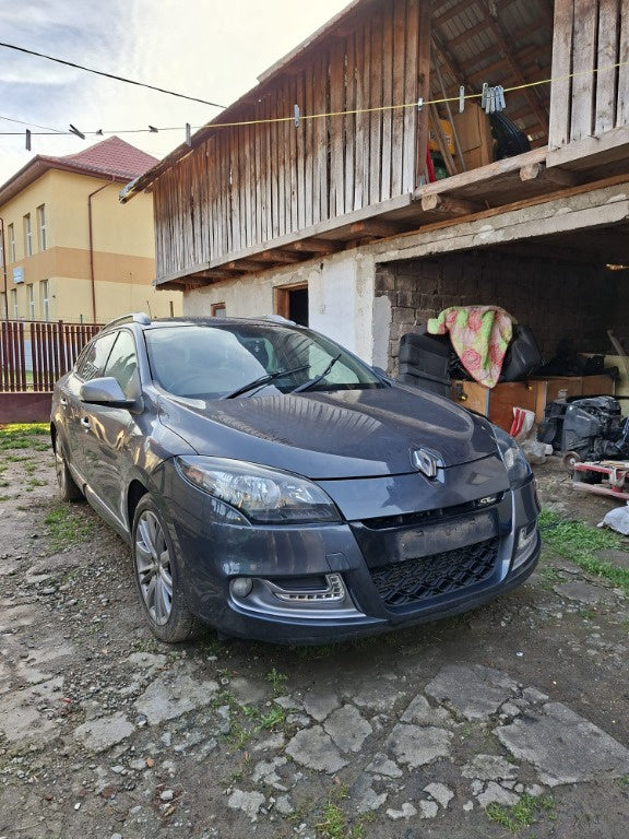 Dezmembrez Renault Megane 3 break GT Line 1.5 dci din 2013