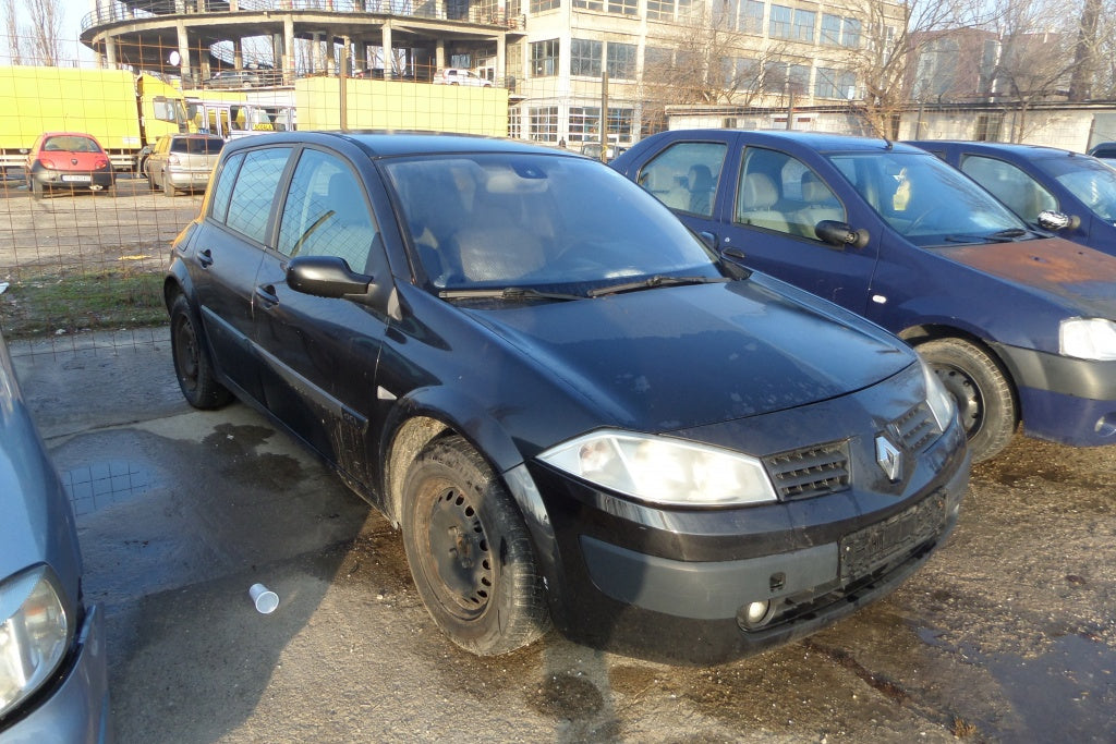 Dezmembrez Renault Megane din 2005