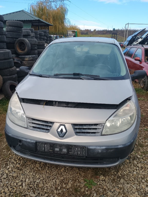 Dezmembrez renault scenic 1.5 diesel anul 2007