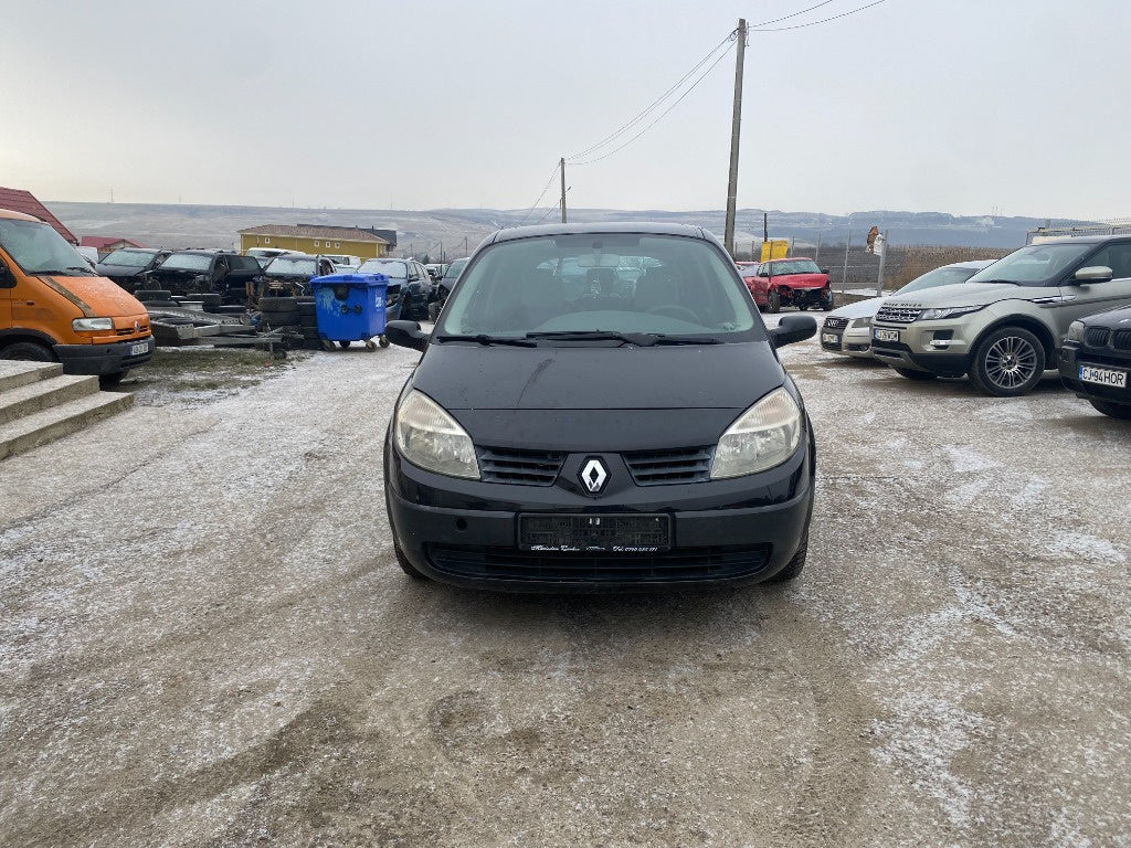 Dezmembrez Renault Scenic 2 2004 hatchback 1,6 benzina
