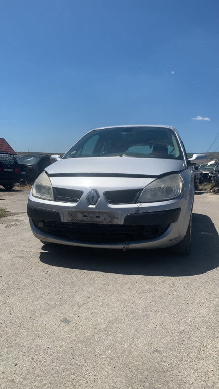 Dezmembrez Renault Scenic 2 2007 hatchback 1.9dci
